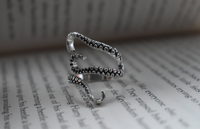 Tentacle Adjustable Ring