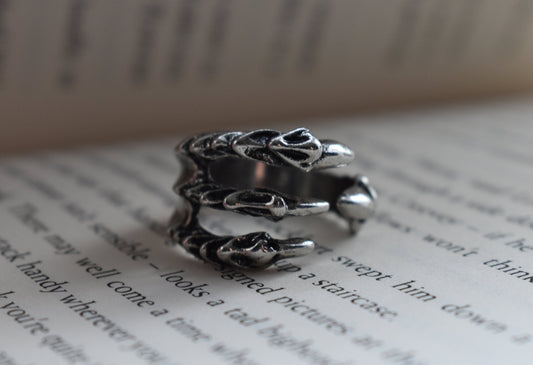 Wolf Claw Adjustable Ring